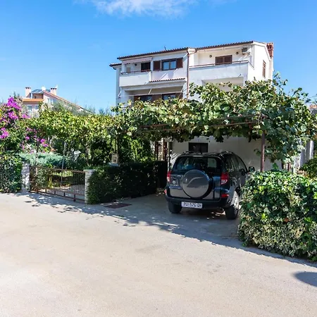 7495b Apartmán *