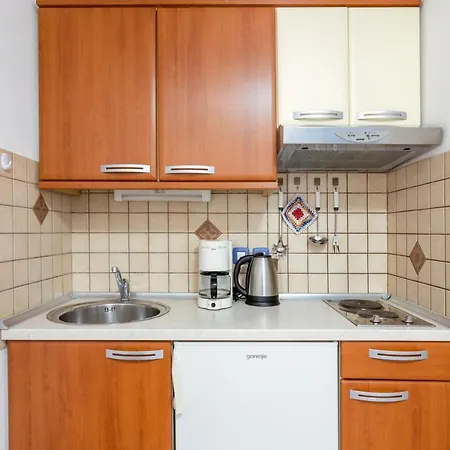 7495b * Μεντουλίν