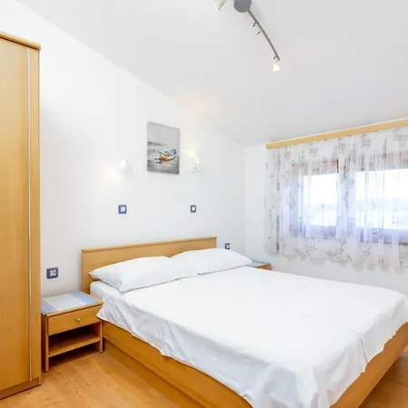 7495b Apartment